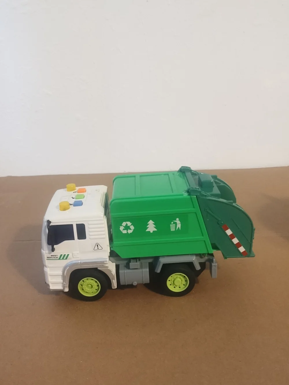 Wenyi Purifier Garbage Recycle Sanitation Truck 1:20 tested work LIGHTS UP SOUND